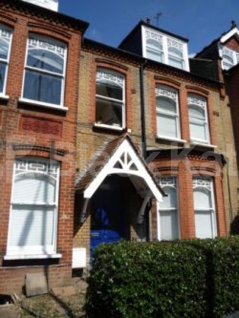 			Early viewings highly recommended, Studio Apartment, 1 bath, 1 reception Studio			 Crouch Hill, CROUCH END N8